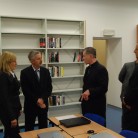 Biskup Cupich, rektor Tanjić i nadstojnik Sveučilišne knjižnice mr. sc. Tomislav Murati