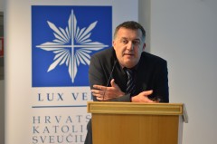 Izv. prof. dr. sc. Dubravko Habek, HKS/Klinička bolnica Sveti Duh